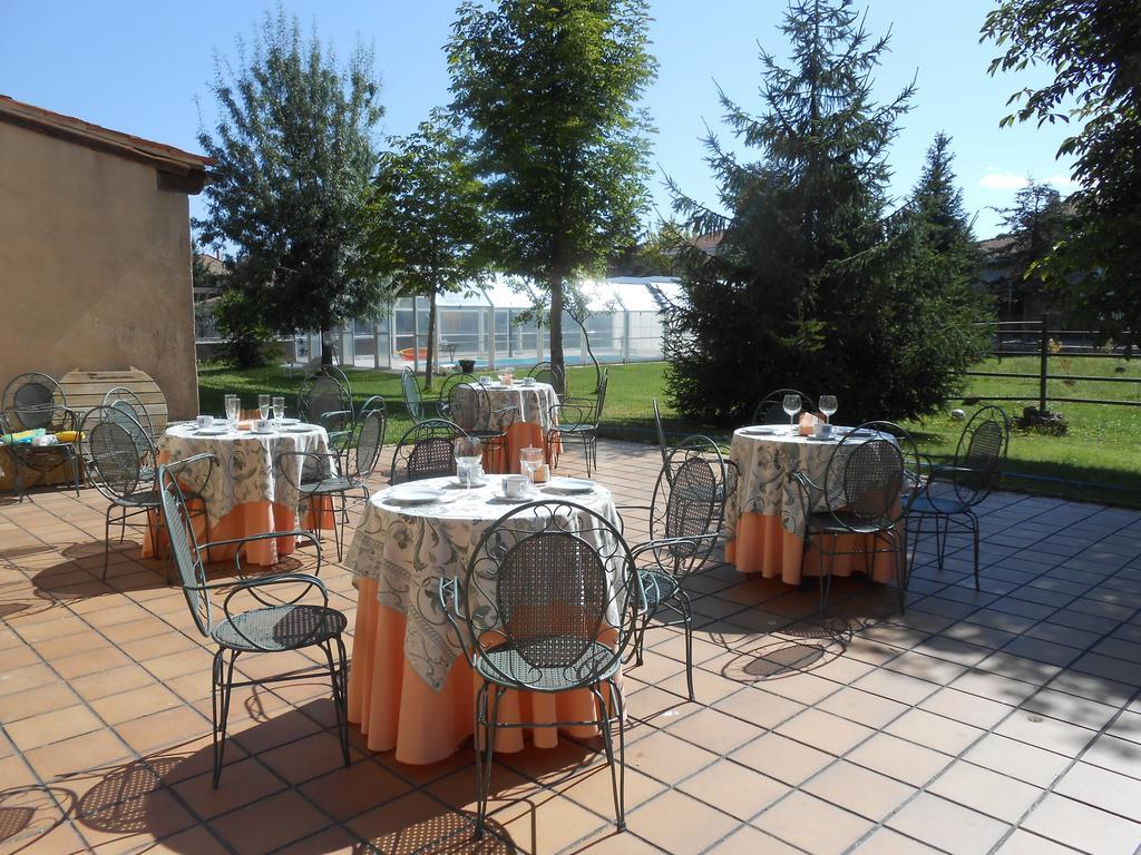 Hostal Burgos Торрекабальерос Экстерьер фото